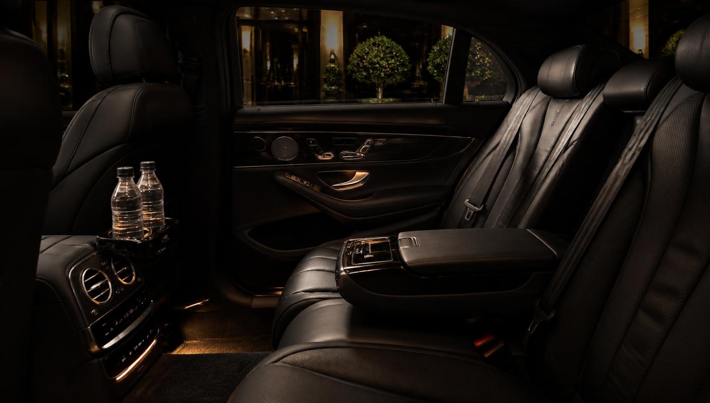 Intérieur cuir d'une berline de chauffeur privé